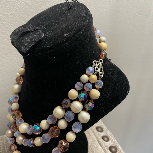 Purple brown cream colored glass beaded necklace - Picture 4 of 6